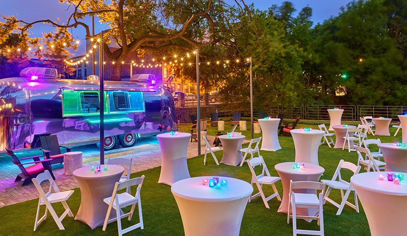 Texas Sheraton Invites Guests In The Backyard Hotel Business